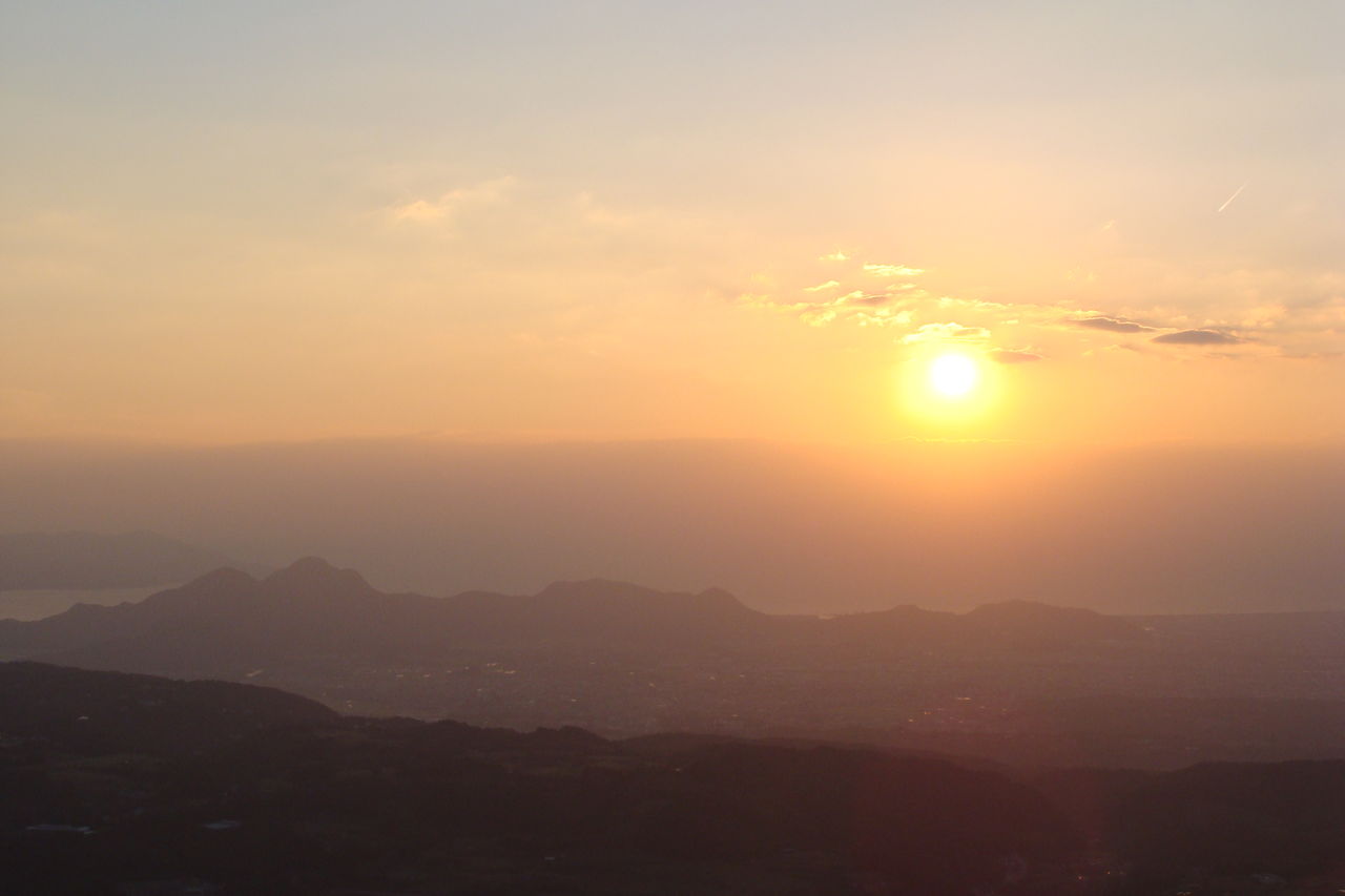 静岡県 伊豆スカイラインからの夕日 翌朝の富士山10月2 3日 Haguregumo1948のblog 静岡県 伊豆スカイラインからの夕日 翌朝の富士山10月2 3日 Haguregumo1948のblog