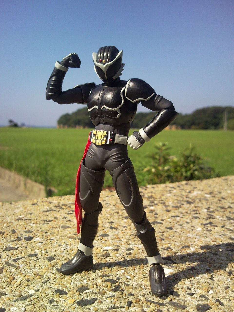 夏の工作はオリジナルの仮面ライダーを作ろう 後編 オマージュライダーは黒猫 夕焼けノスタルジー 夏の工作はオリジナルの仮面ライダーを作ろう 後編 オマージュライダーは黒猫 夕焼けノスタルジー