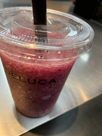 大阪 伊丹空港 DEAN&DELUCA カフェ ぶどうジュース
