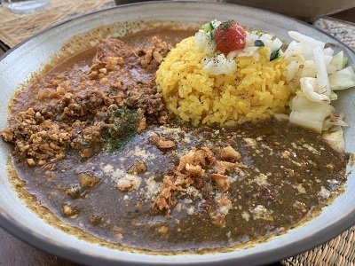 垂水 カレーとうつわ ころは あいがけ