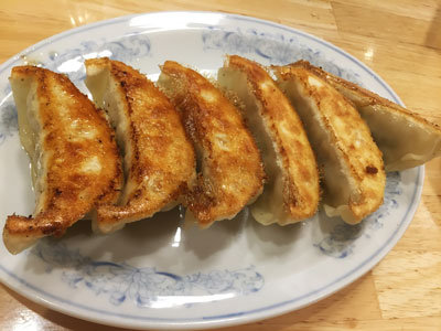 大阪　野田　ぎょうざの満州　餃子　