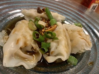 明石　居酒屋　おもや　水餃子