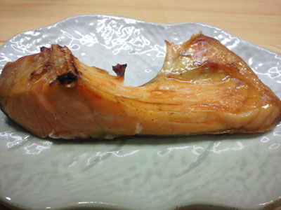 明石 駅前 路地裏の居酒屋「シーバー41 しばいけ」 : 安いネタ！旨い