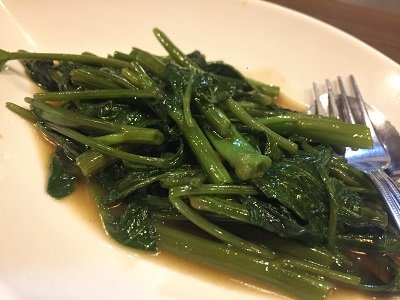 大阪 タイ料理 クンテープ 空心菜