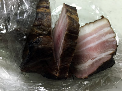 自家製 焦げたベーコン