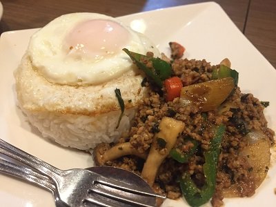 大阪 タイ料理 クンテープ ガパオライス