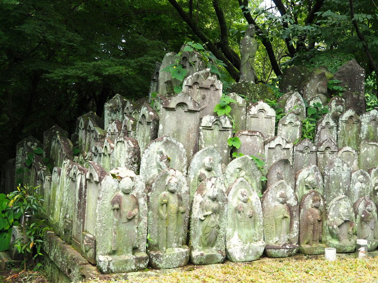 無縁仏 : ひびきあふ