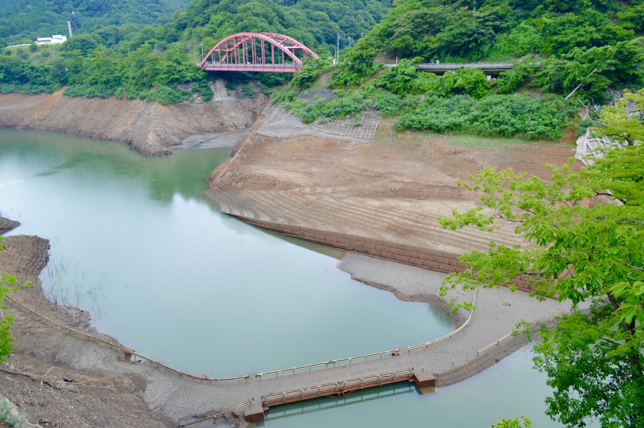 17年7月23日 宮ヶ瀬ダムに沈む宮ヶ瀬村の廃道遺構 廃墟店長 17年7月23日 宮ヶ瀬ダムに沈む宮ヶ瀬村の廃道遺構 廃墟店長