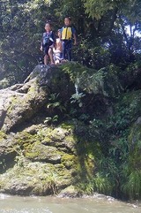 s-12802039_269917004_23large