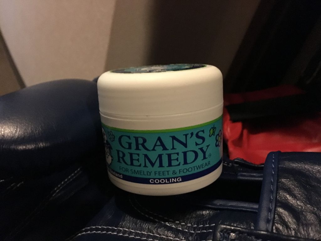 キックボクシングの道具もお手入れ アッシュのボス日記