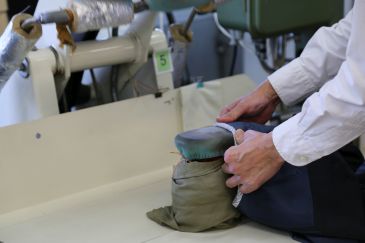 スーツの肩
