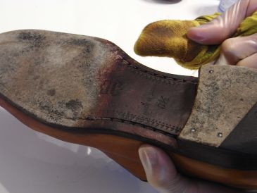 靴底のお手入れ