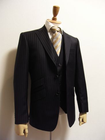 スーツ着こなし方男性ネクタイコーディネート