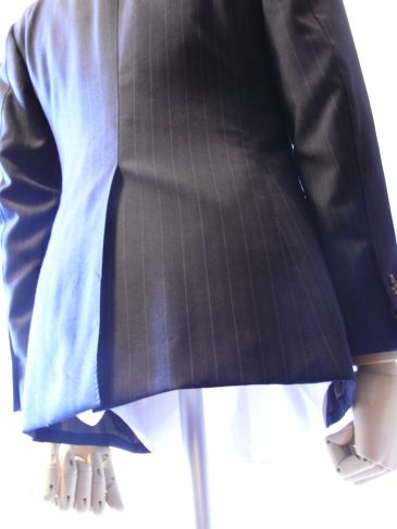オーダースーツコンシェルジュ 松はじめのスーツ着こなし方ブログ 洋服物語 センターベントとサイドベンツの意味 ベンツとは