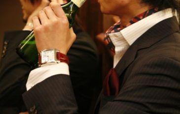 パーティスーツ