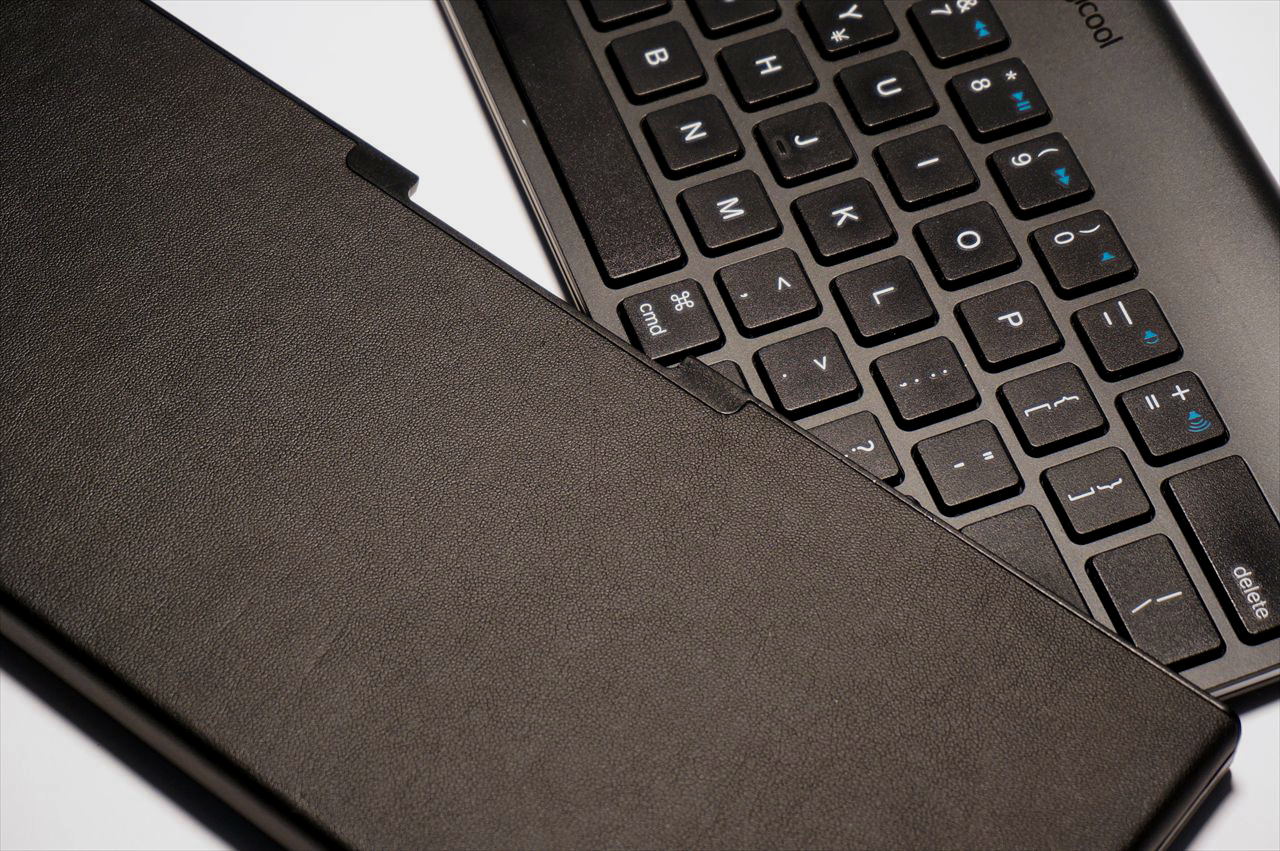 かっこいいbluetoothキーボードを購入したのだ 電脳物欲王 番外編 かっこいいbluetoothキーボードを購入したのだ 電脳物欲王 番外編