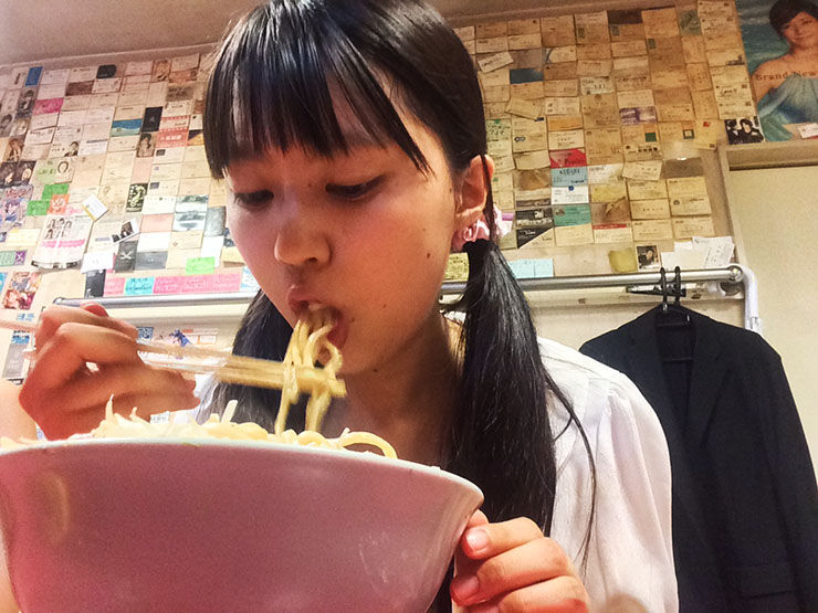 二郎 ラーメン女子 二郎女子 にステップアップする女性が増加 超大盛り を注文する猛者も登場 せいかつちゃんねる