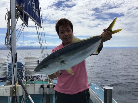 99123DB6-82BA-4B66-B04A-1A2B8680E1E2