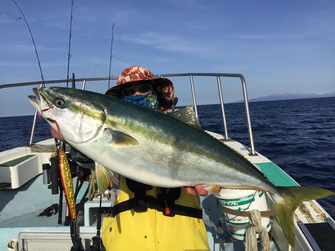 8B609C3D-6048-49F1-A08F-BF7CD5855112