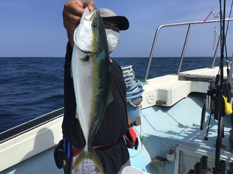 C0989BFB-6586-46B9-AF82-0F5A2D46D496