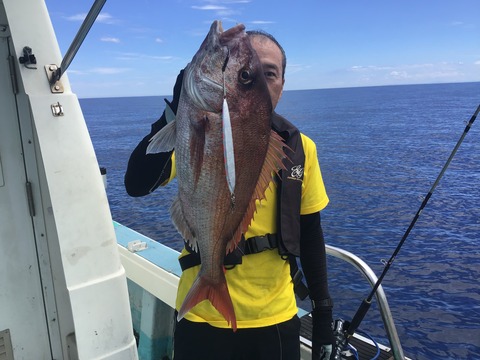 D7E93D60-AFEF-40C9-9BAD-E272DB63B822