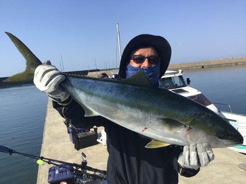 2325E2B8-BD33-47D0-9CC5-0670539BFA24