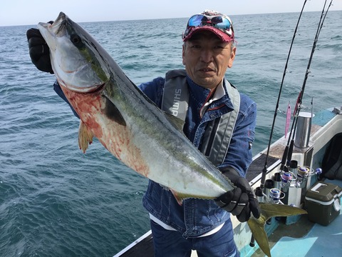 13518E97-7A1D-4AE8-AFFD-C12593416C93