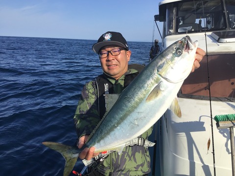 5AE36F2A-CFAB-464A-B1B6-7B76318FD1B6