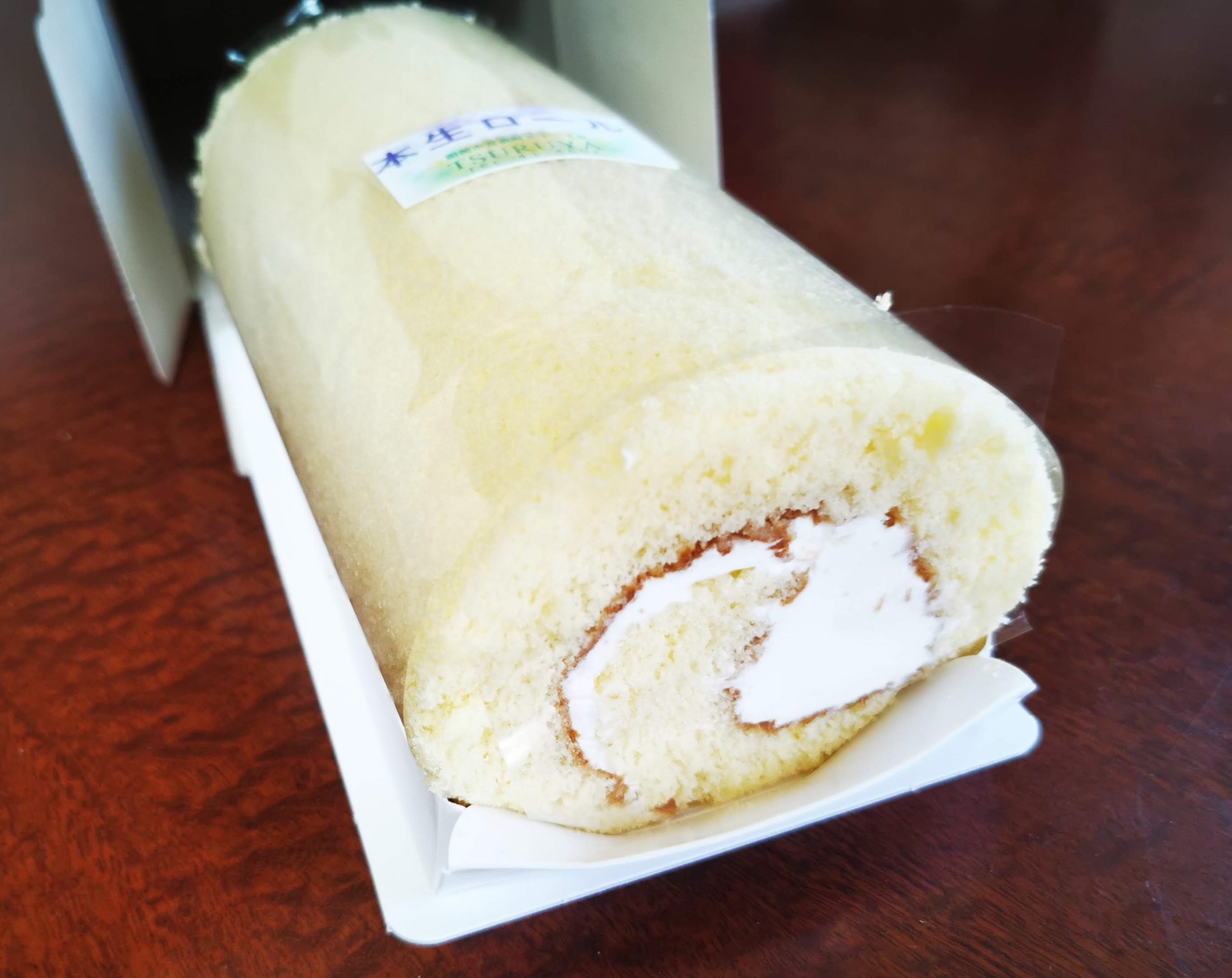 鶴屋さんのロールケーキがオススメ と教えてもらって 函館の飲み食い日記 Powered By ライブドアブログ