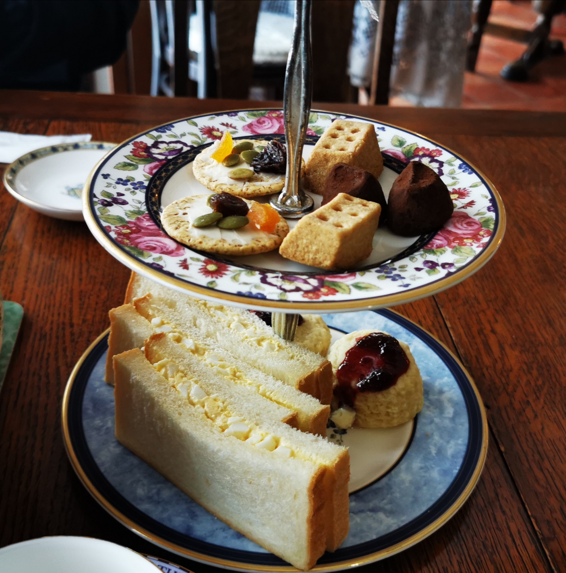 ロングウォークのアフタヌーンティーセットはやっぱり素晴らしい 函館の飲み食い日記 Powered By ライブドアブログ ロングウォークのアフタヌーンティーセットはやっぱり素晴らしい 函館の飲み食い日記 Powered By ライブドアブログ