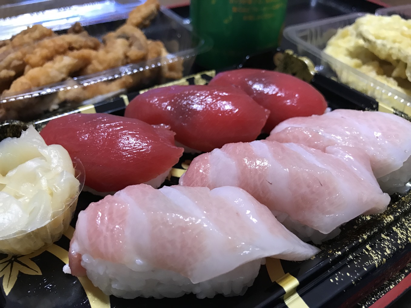 スーパーの本鮪の大トロと赤身の寿司で 函館の飲み食い日記 Powered By ライブドアブログ