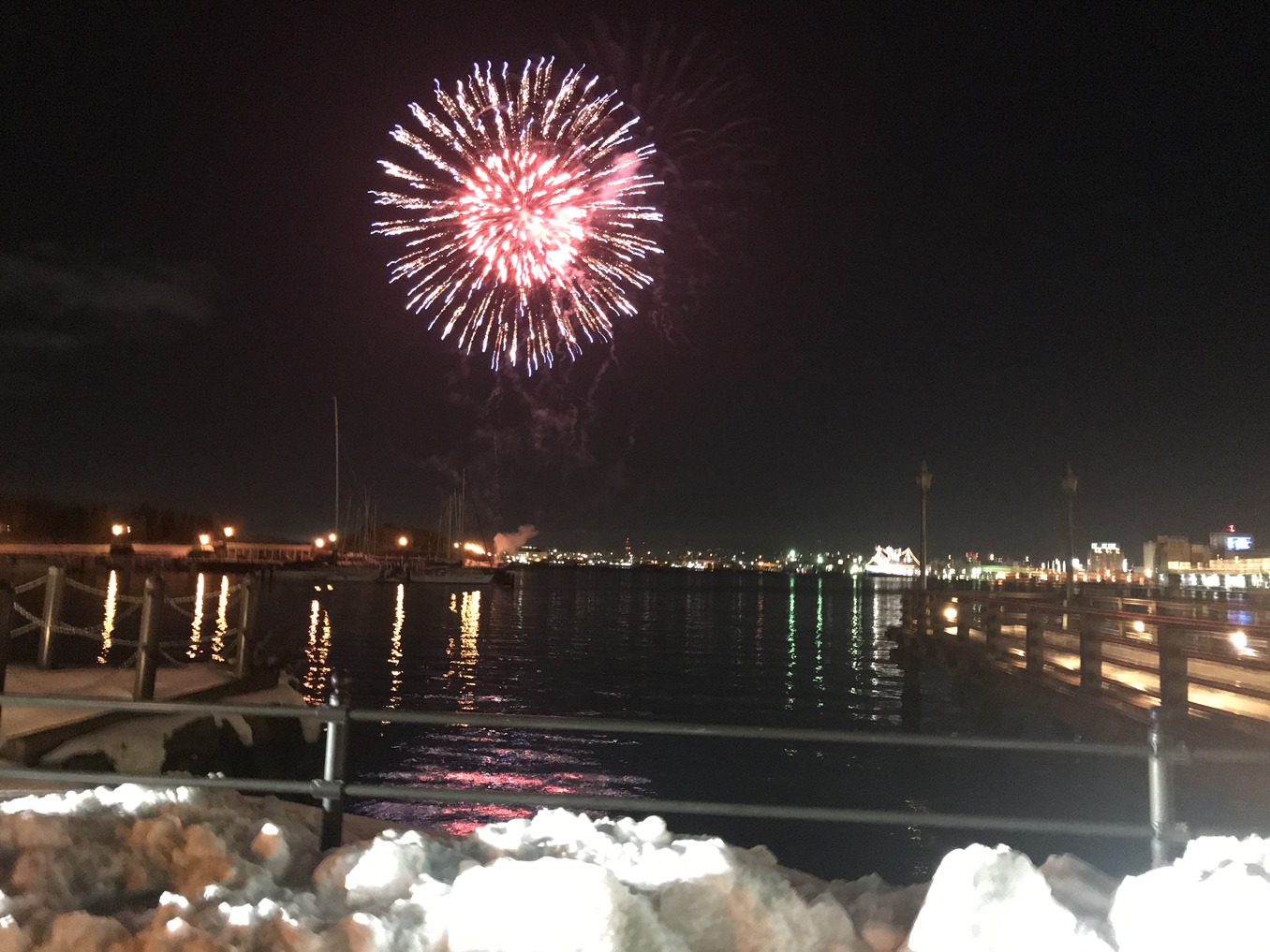 17 函館クリスマスファンタジーの花火 函館の飲み食い日記 Powered By ライブドアブログ