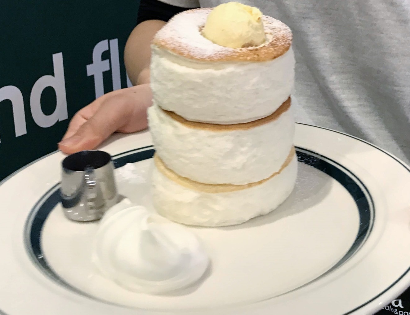 今日オープンした Cafe Pancake グラム のパンケーキを 函館の飲み食い日記 Powered By ライブドアブログ