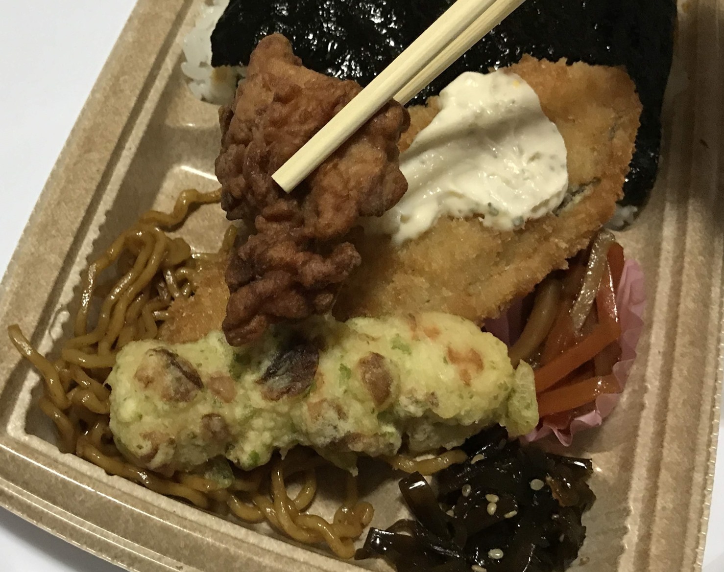 セブンイレブンの 醤油たれが決め手 二段海苔弁当 函館の飲み食い日記 Powered By ライブドアブログ セブンイレブンの 醤油たれが決め手 二段海苔弁当 函館の飲み食い日記 Powered By ライブドアブログ