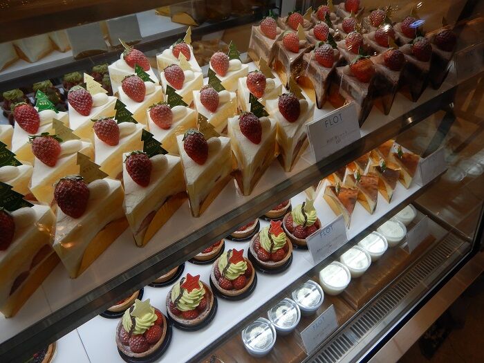 函館蔦屋書店 Flot フロット Flot苺ショート450円 函館無限1up