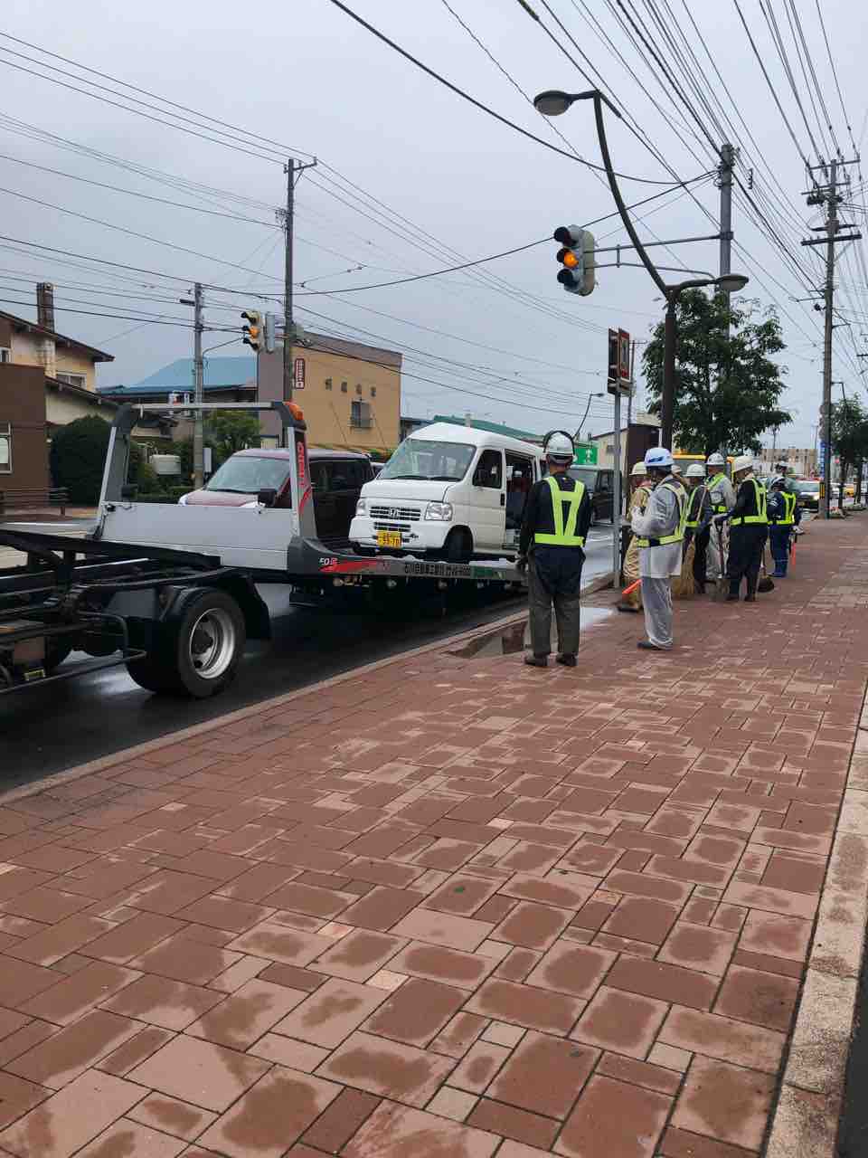スリップし電柱へ激突 はこだて自然倶楽部 続 風を追って