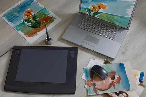 graphics-tablet-3256600_640-compressor