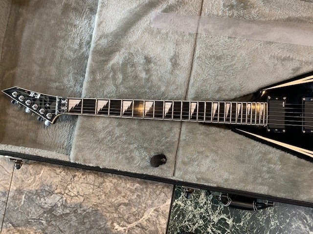 中古情報】ESP EⅡARROW SV と TOKAI LS 160 : 音の博信堂のブログ