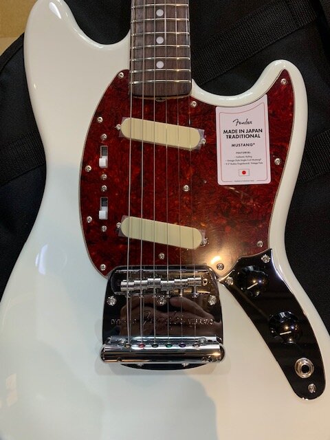 Fender MIJ Traditional 60s Mustangと70s Stratocasterが入荷しました