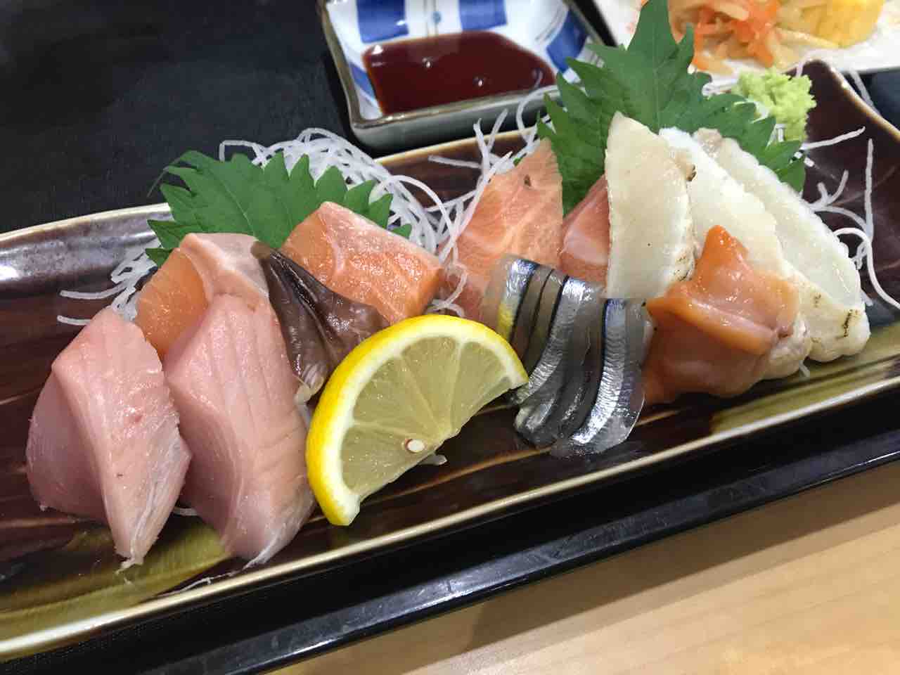 市場で刺身定食 メバル煮定食 白子ポン酢 いちます 名古屋市中央卸売市場本場 愛知県名古屋市熱田区川並町 Red List Restaurant