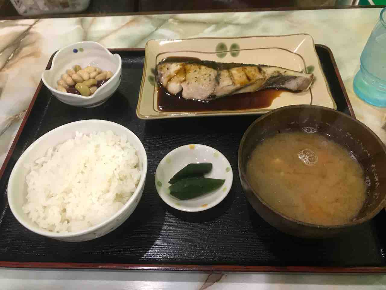 市場で朝定食 鰤の照り焼き 喫茶グリーン 名古屋市中央卸売市場北部市場内 愛知県西春日井郡豊山町 Red List Restaurant