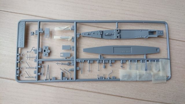 20180823二等輸送艦製作01
