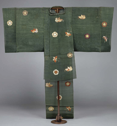 蝶文様 - 胡蝶の衣装 : 着物のよろず 針箱