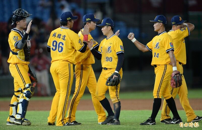 台湾プロ野球 中信兄弟 逆転勝ち 上半季 優勝へ ｍ３ 野球場へ行こう 野球全般