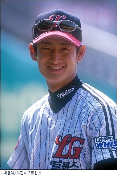 韓国プロ野球) パク・ヨンテク 通算 2,500安打 達成 韓国プロ野球) パク・ヨンテク 通算 2,500安打 達成