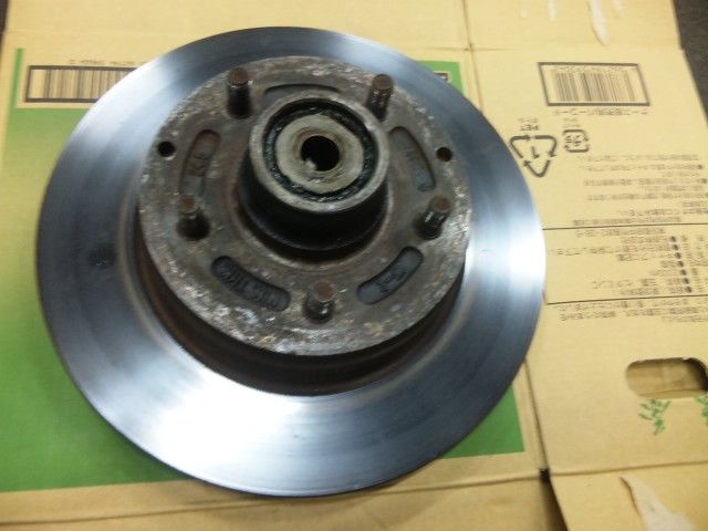 アストロ ハブベアリング グリス交換 アメ車修理 ハロウィンのブログ