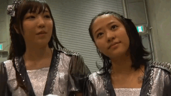 譜久村聖ちゃんと小田さくらちゃんの胸の対称位置にほくろがあるという事実 ハロプロランド