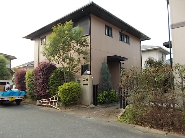 久留米市小森野でシマトネリコ コニファー モミジ ベニバナトキワマンサクの生垣を剪定しました お庭の手入れや剪定なら小郡市 筑紫野市 久留米市の植木屋 浜田造園