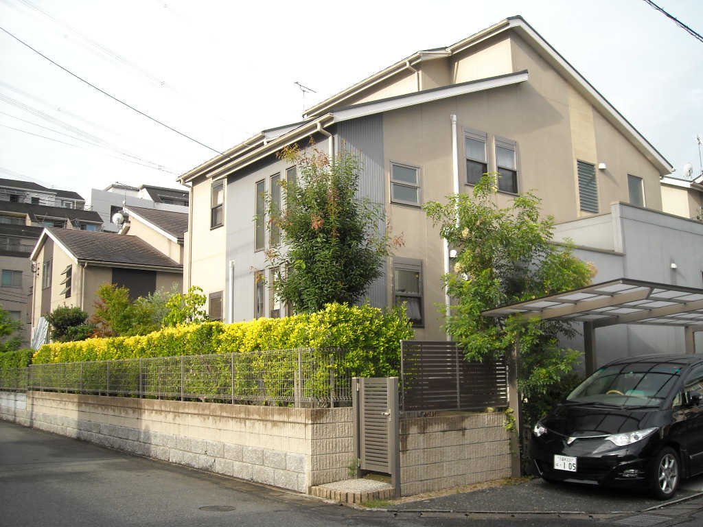 小郡市三国が丘で黄金マサキ ジューンベリー ハナミズキ オリーブ を剪定しました お庭の手入れや剪定なら小郡市 筑紫野市 久留米市の植木屋 浜田造園 小郡市三国が丘で黄金マサキ ジューンベリー ハナミズキ オリーブ を剪定しました お庭の手入れや剪定なら小郡市 筑紫野市 久留米市の植木屋 浜田造園