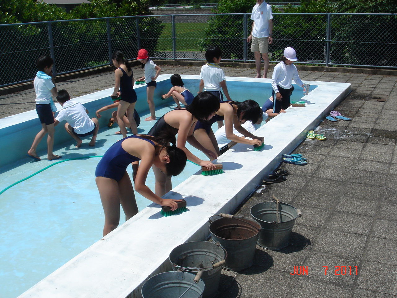 全校朝会 プール掃除6 7 つぶやき